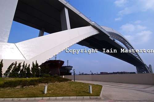 Lupu Bridge,Shanghai,China,world's longest arch bridge,Shanghai Science Commission and Engineering Administration,precise jointing,huangpu river,pudong,lupu bridge sightseeing
