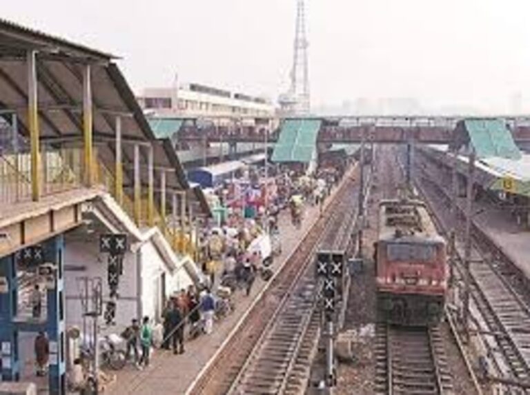 Retention of Railway quarters at the previous place of posting by Railway employees posted to Northeast Frontier Railway